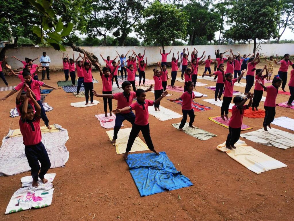 ಯೋಗಾಸನ ಮನೋವಿಕಾಸಕ್ಕೆ ಮುನ್ನುಡಿ: ಡಾ. ಆರ್.ಕೆ. ಗಚ್ಚಿನಮಠ