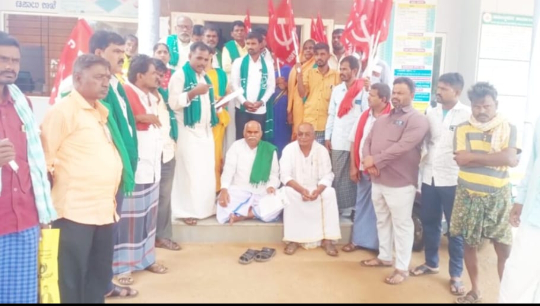 ದೇವನಹಳ್ಳಿ ಭೂ ಸ್ವಾಧೀನ ಮಾತಿಗೆ ತಪ್ಪಿದ ಸರ್ಕಾರ , ರೈತರ ಅಕ್ರಮ ಬಂಧನ ಖಂಡನೀಯ – ರೈತ ಮುಖಂಡ ಎನ್ ಭರ್ಮಣ್ಣಕೊಟ್ಟೂರು.